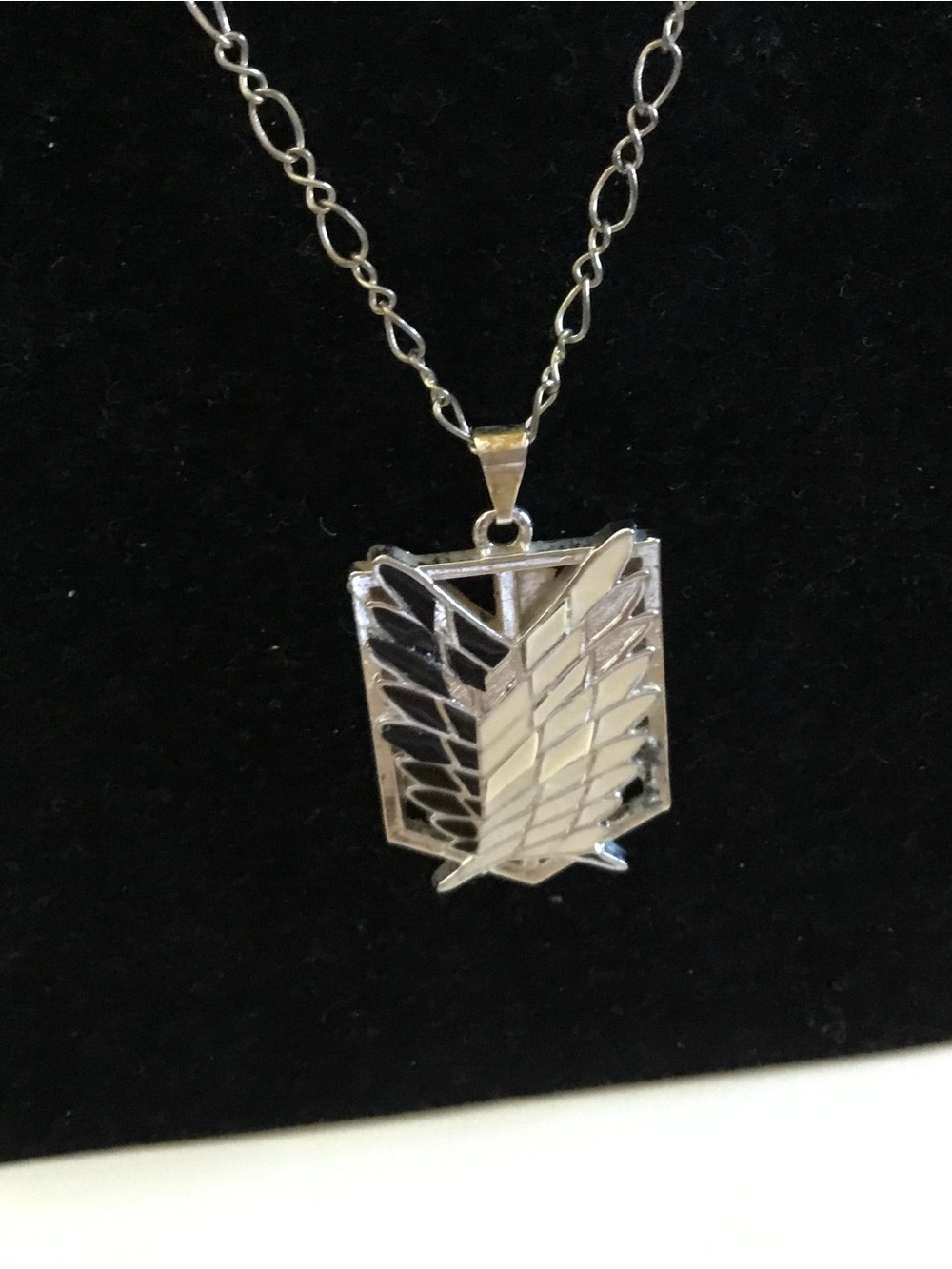 Vintage 925 Silver Wings Emblem Pendant Necklace - Silver
